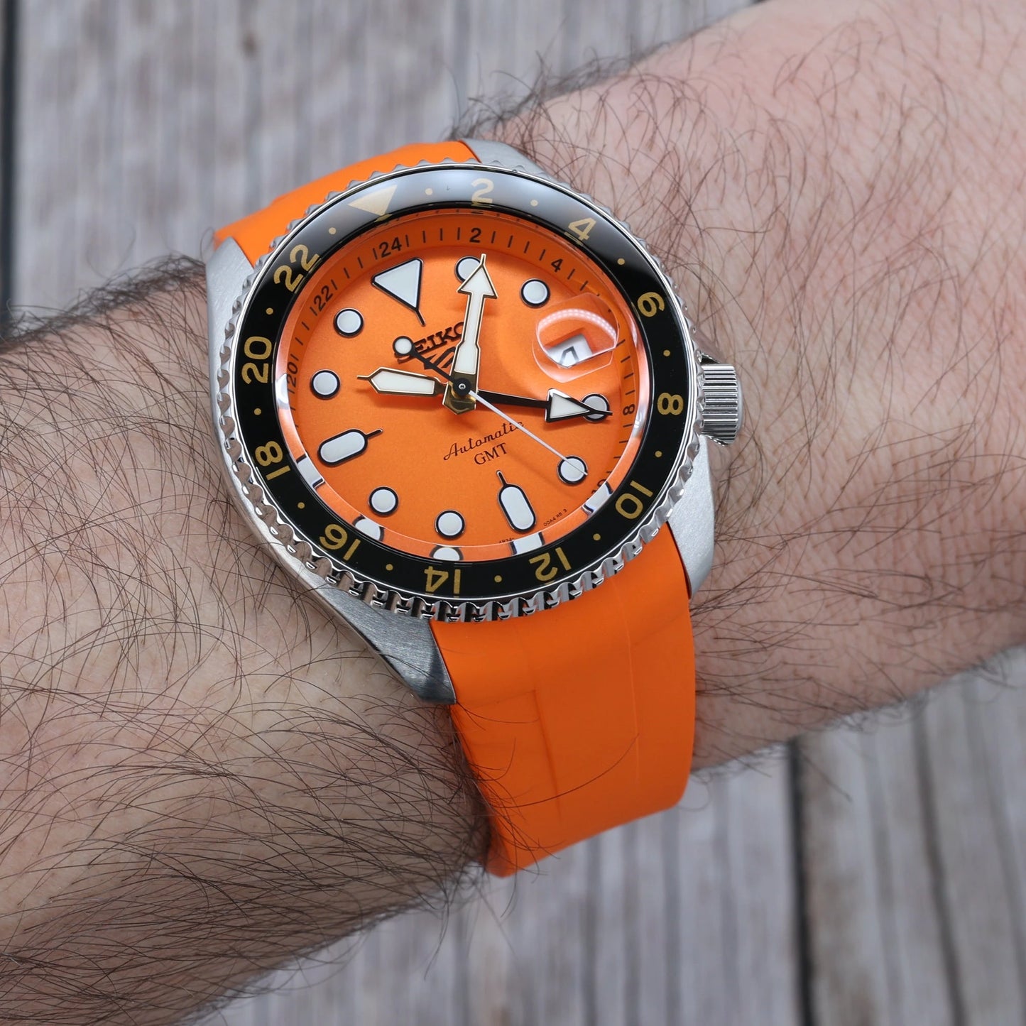 Rubber Strap Orange pour Seiko 5 GMT Braxen