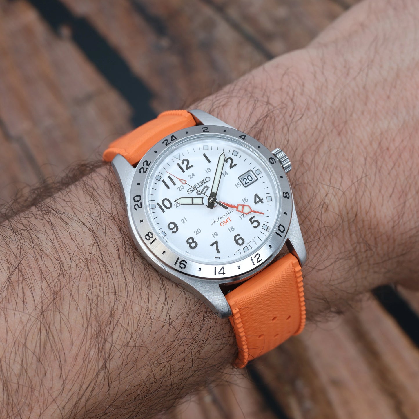 Bracelet Montre Caoutchouc FKM Orange Perforé Vintage Diver Braxen
